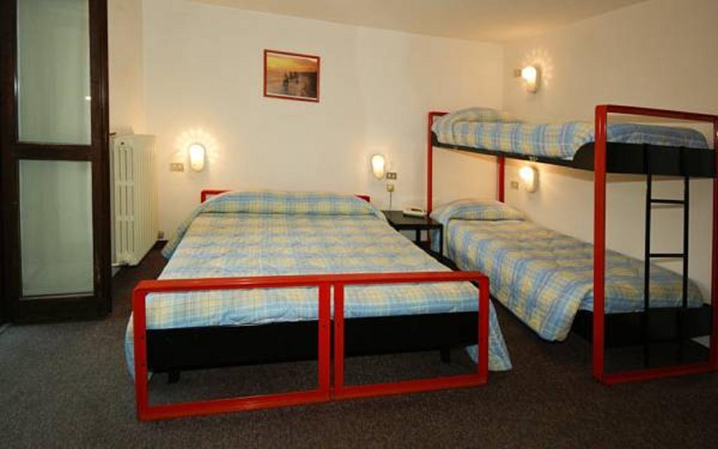 Hotel Rododendro Foppolo Habitación foto